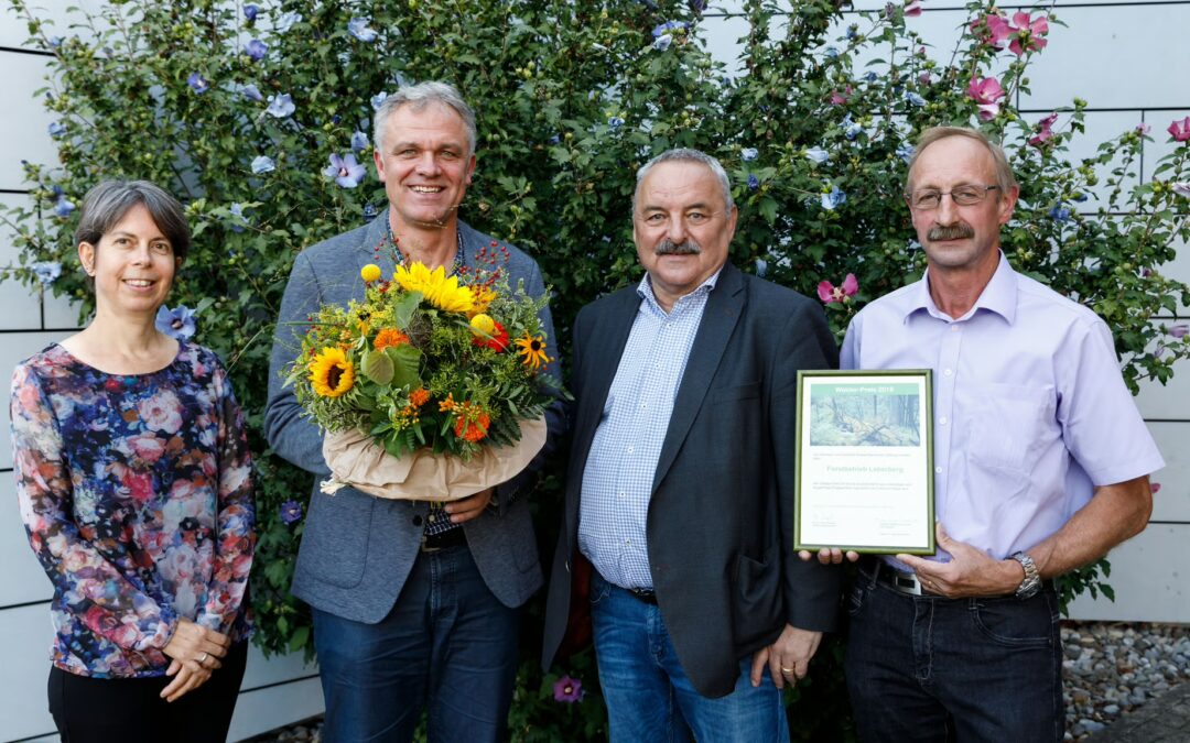 Forstbetrieb Leberberg darf Naturschutzpreis entgegennehmen